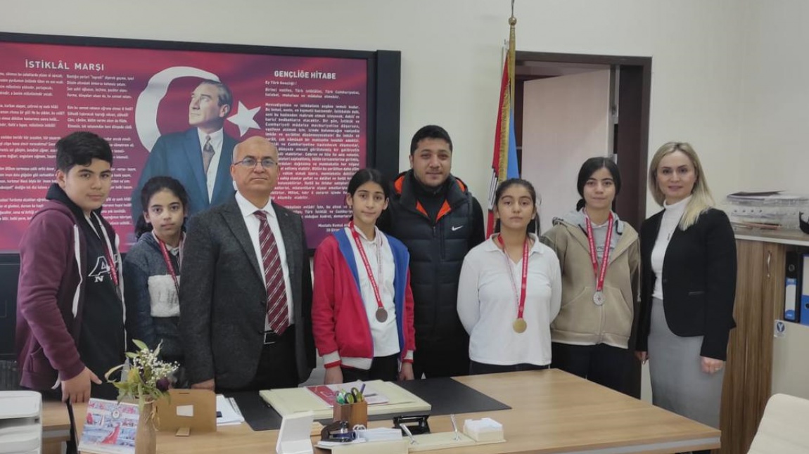 Ankara İl Halter Şampiyonası'ndan Öğrencilerimiz Madalyalarla Döndü